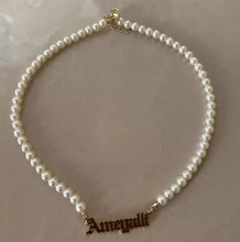 Load image into Gallery viewer, Personalized Pearl Necklace Gold Pendant Name Necklace