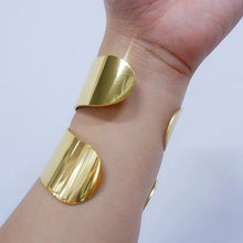 Load image into Gallery viewer, Personalized Bangle Cuff Name Bracelet