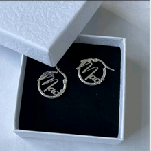 Load image into Gallery viewer, 18K Personalized 18mm Hoop Earrings