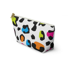 Load image into Gallery viewer, Animal Print Accessory Pouch w T-bottom