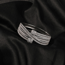 Load image into Gallery viewer, Luxury Luxe CZ Bangle
